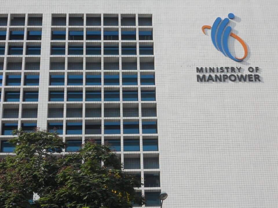 How to Apply for an Employment Pass (EP) in Singapore Through the MoM Portal